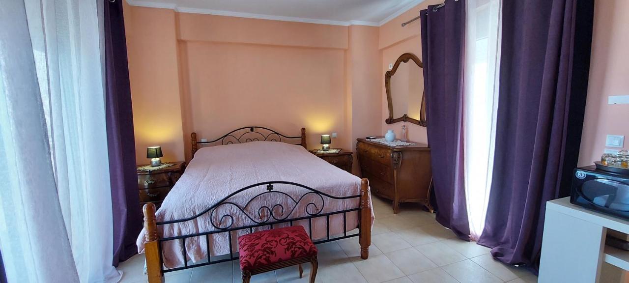 Anastacias Apartment Artemida  Esterno foto